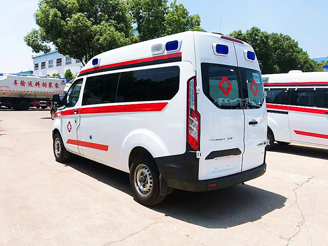 福特全順V362汽油版ABS一體化內(nèi)飾救護車
